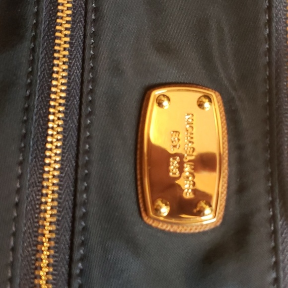 Michael Kors Jet Set Nylon Flat Crossbody - Picture 2 of 8